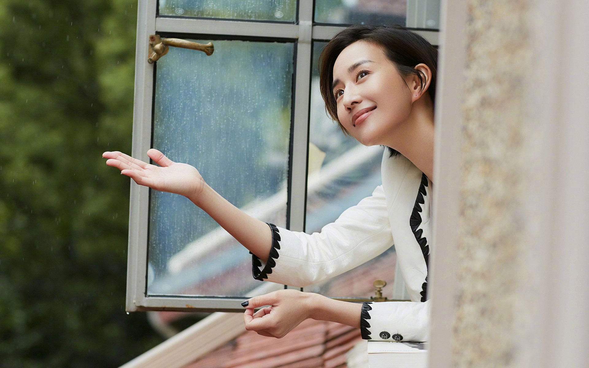 “超强篮下防守:联盟中最具压迫感的防线”,篮下如何对抗