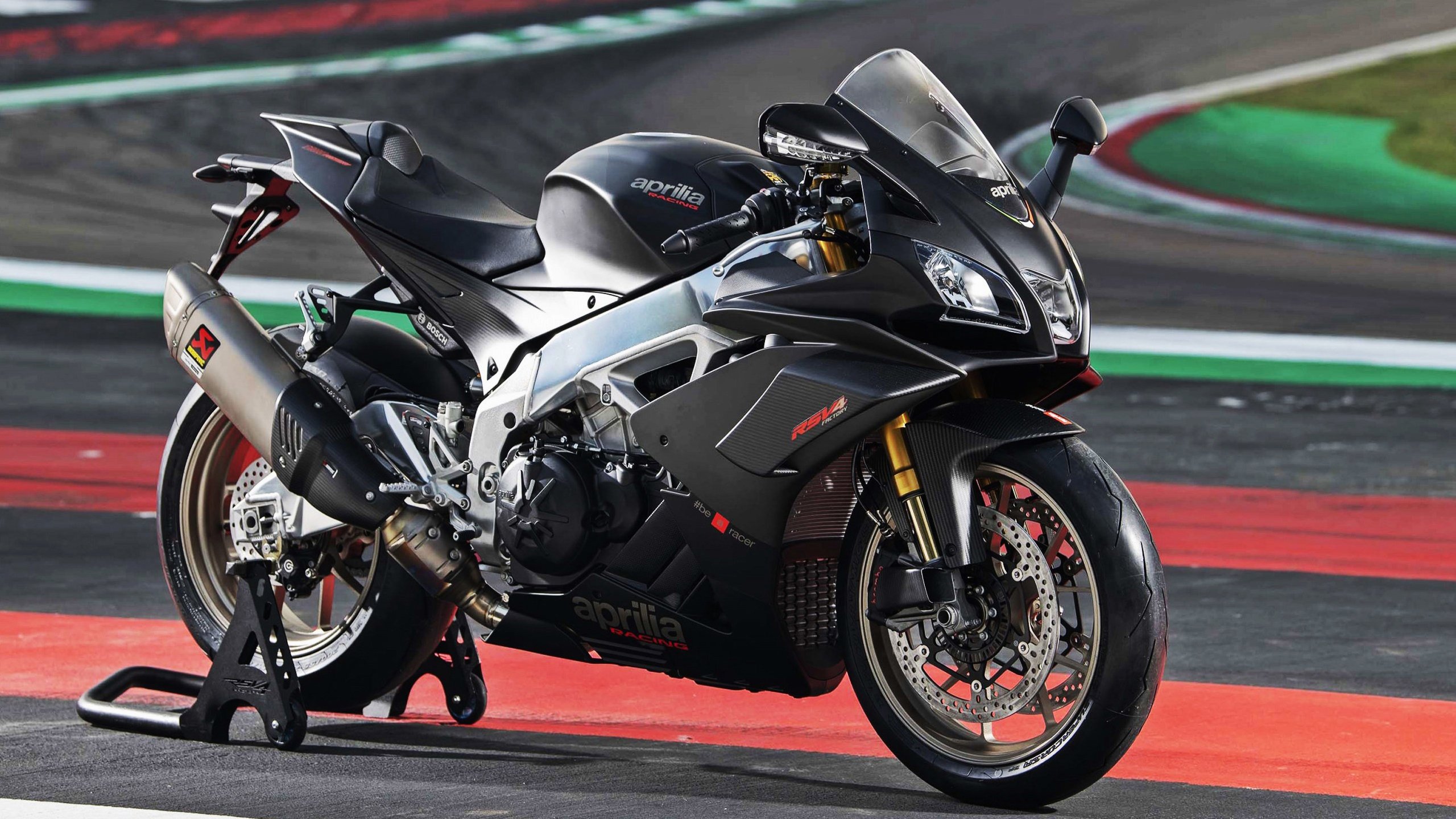 阿根廷马术协会与国际马术组织合作，举办青少年马术交流活动，促进国际理解。