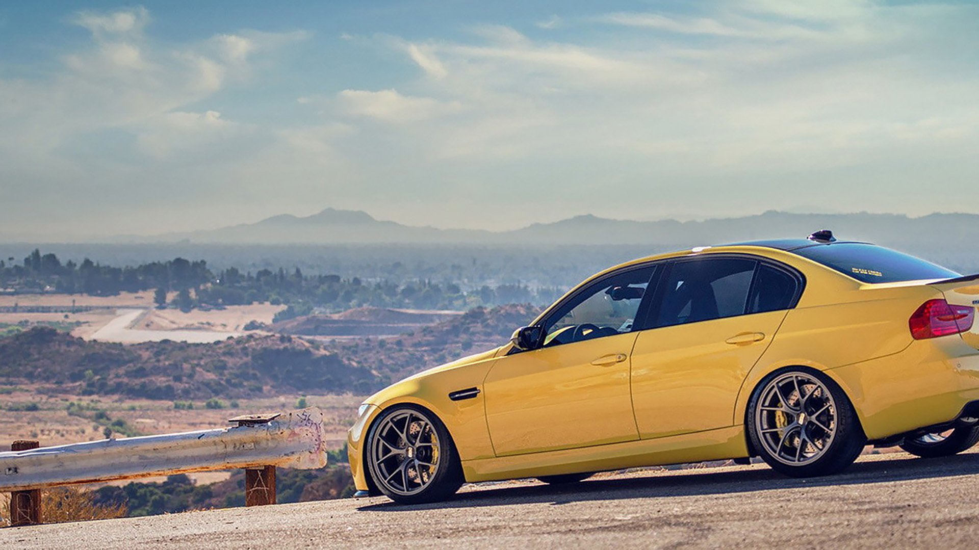 B体育中国官方平台-英超边路传中战术革新对进球效率的影响分析，英超进攻型球队