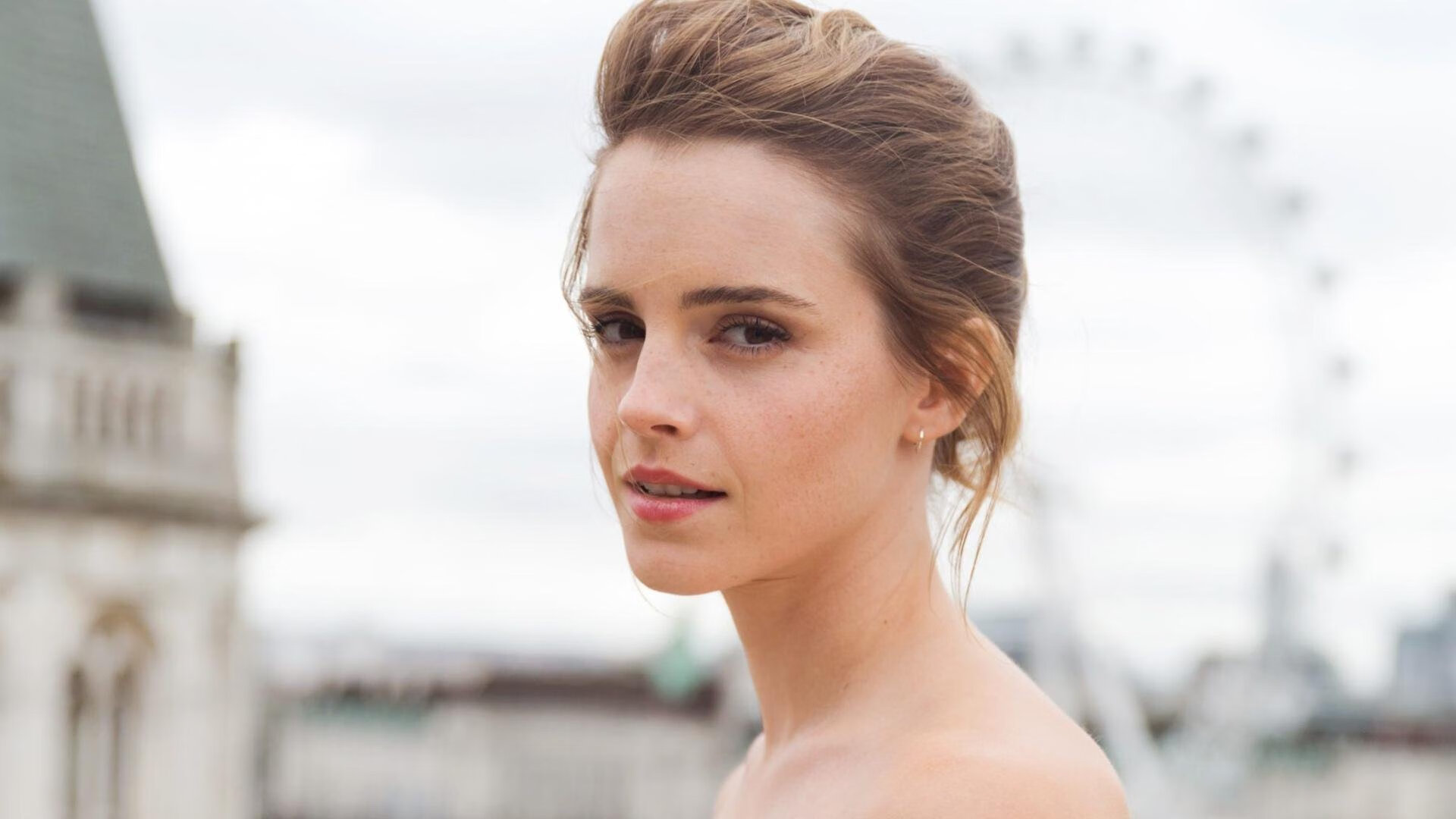 b体育直播-LOL赛事经典回顾视频播放量持续走高，2021年英雄联盟视频