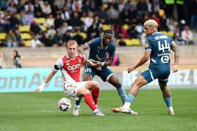 包含b体育下载：法甲斯特拉斯堡的保级之战的词条