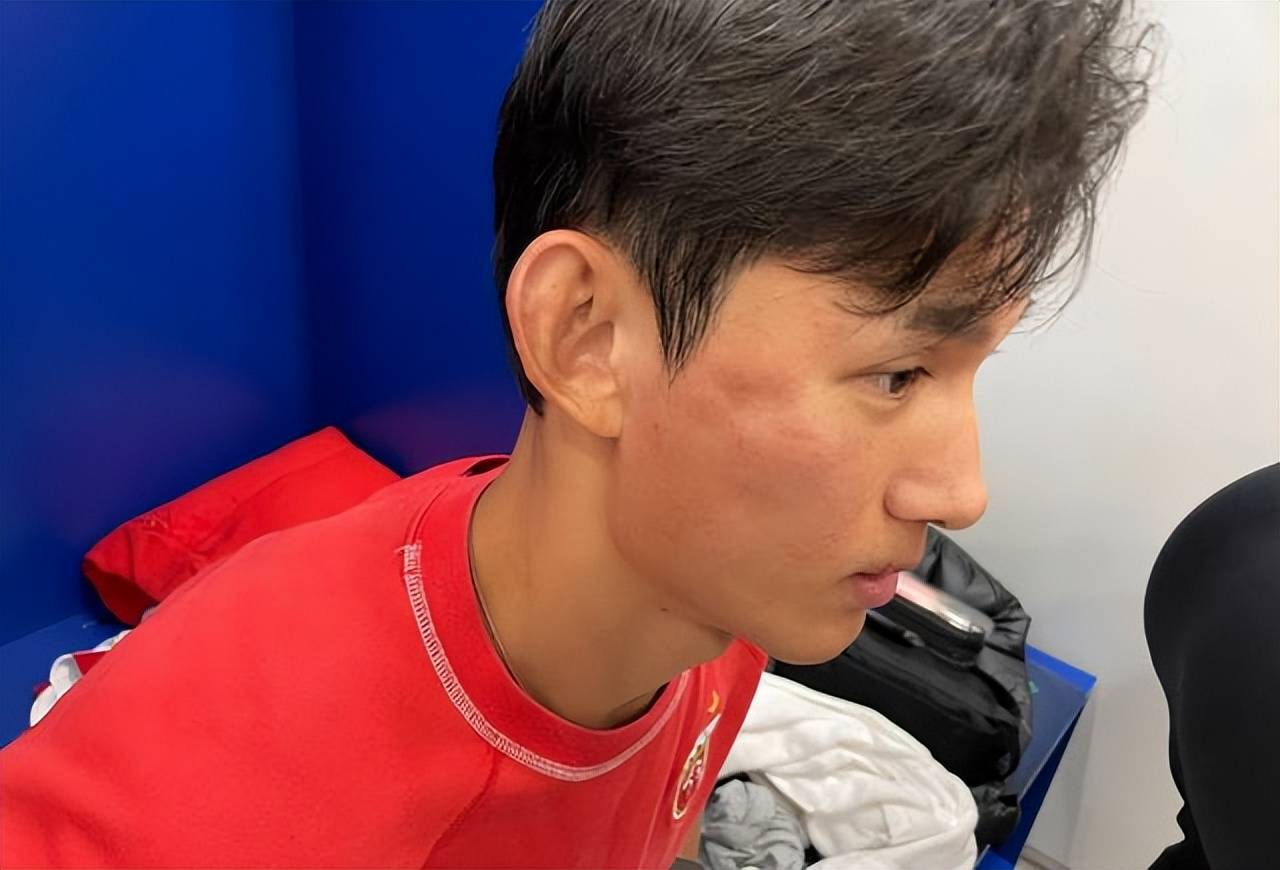 关于B体育APP:归化球员艾克森竞技状态评估：年龄增长与战术适应性分析的信息