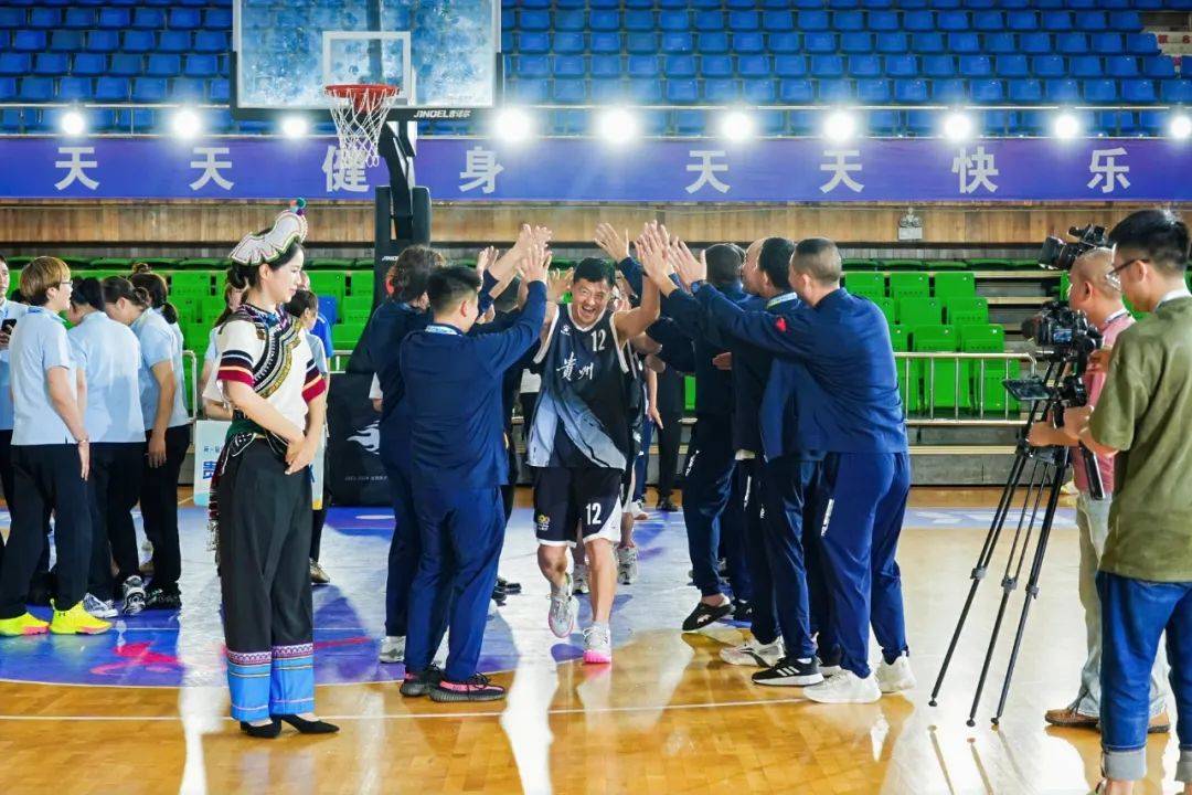 b体育网页版登录入口-包含B体育官网：社区篮球：全民参与，快乐运动，构建和谐社区，促进全民健身的词条