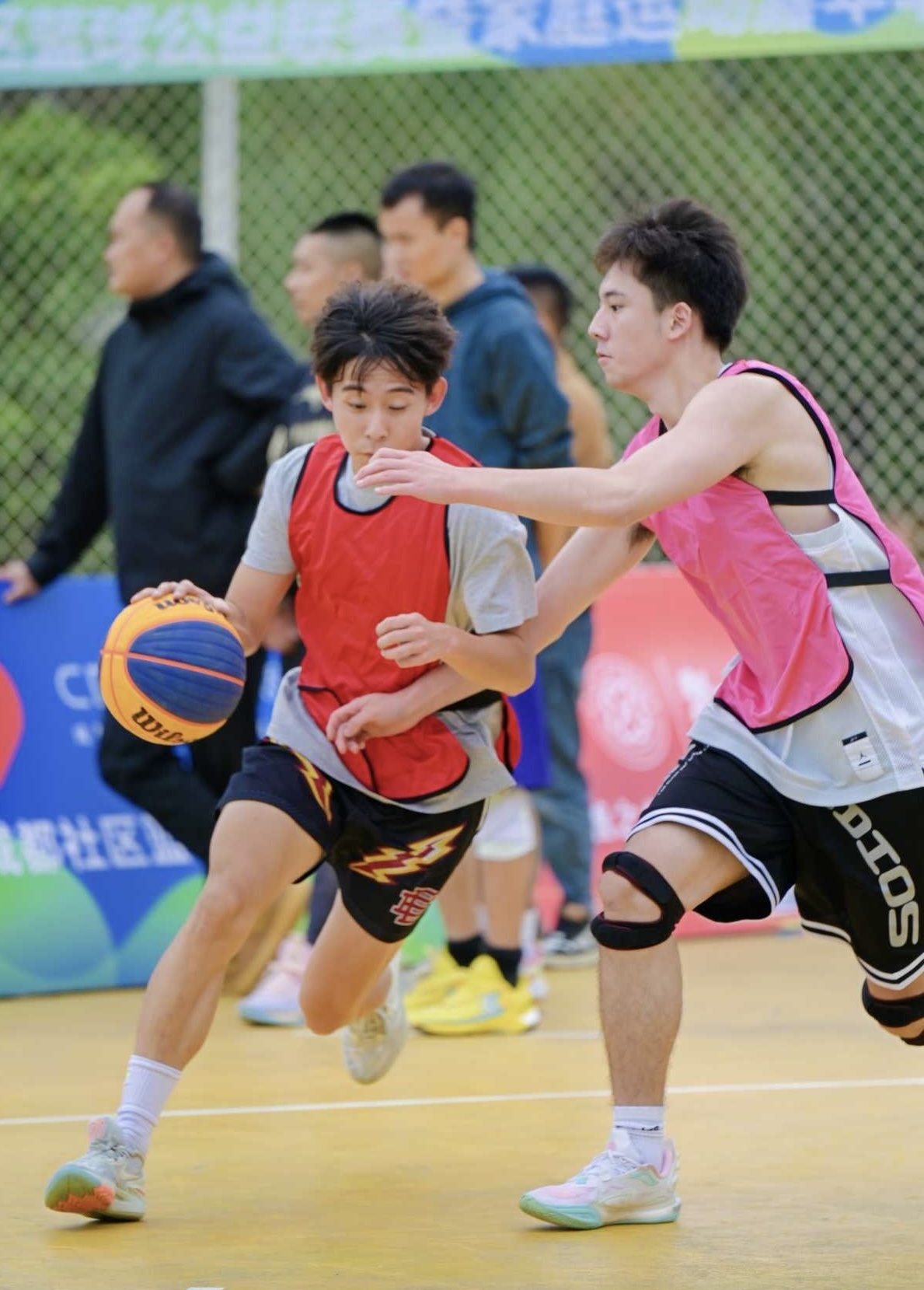 包含B体育官网：社区篮球：全民参与，快乐运动，构建和谐社区，促进全民健身的词条